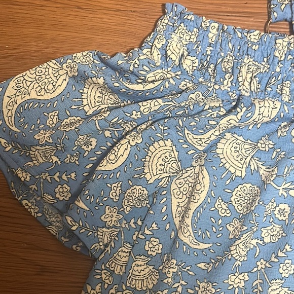MELLODAY Blue and Cream Paisley Top - Picture 5 of 12